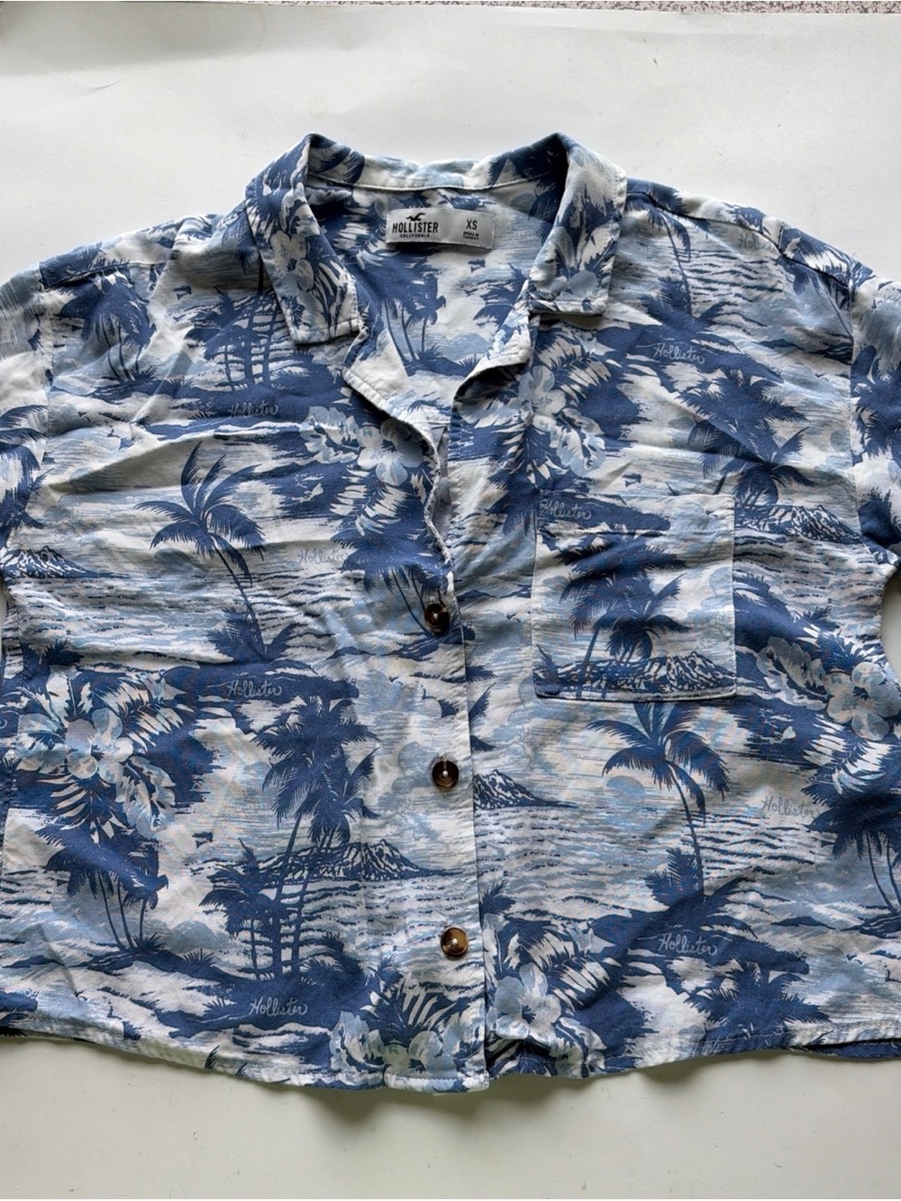Hollister Blue And White Button Up Hawaiian Shirt Size XS